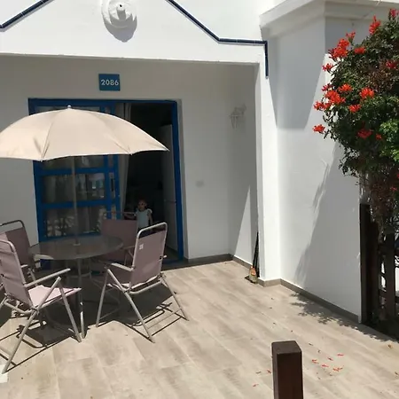 Apartment Front Pool Cozy Bungalow